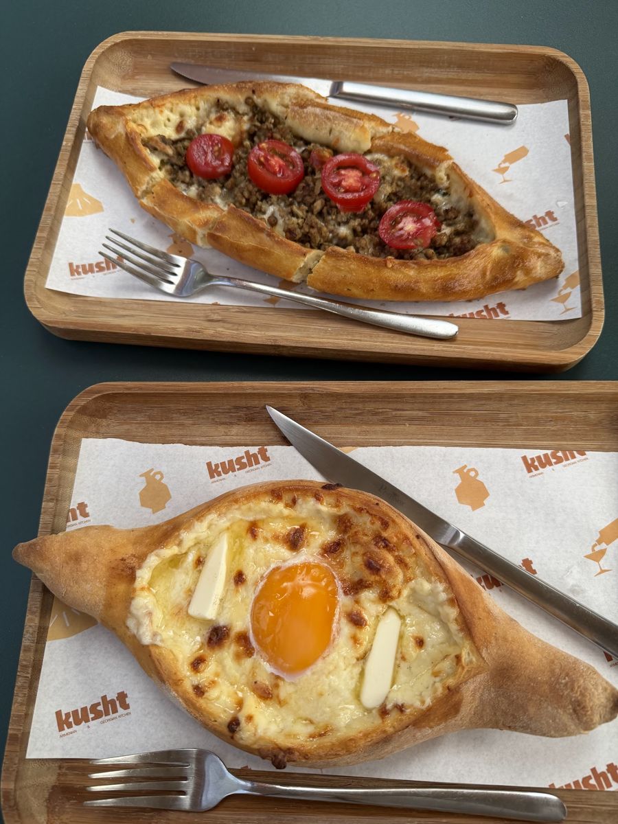 Adjaruli khachapuri
